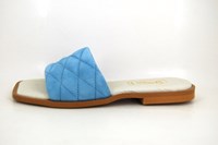 Platte Slippers met Vierkante Neus - lichtblauw in grote sizes